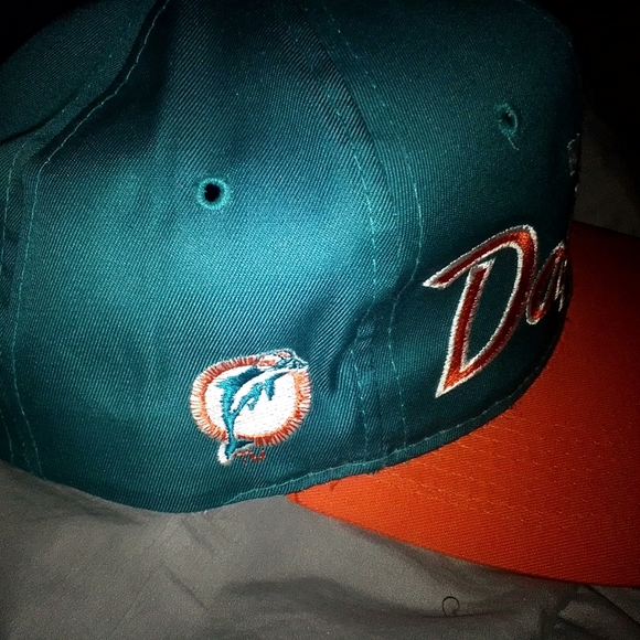 Vintage Miami Dolphins script snapback hat - Picture 2 of 3